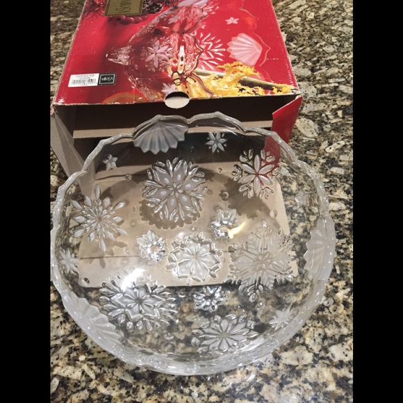 ❄️Mikasa Snowflake❄️ - Picture 4 of 5